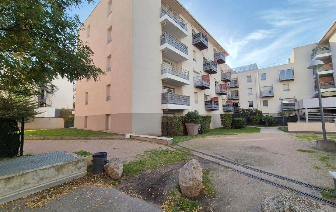 Annonces BRON : Appartement | PIERRE-BENITE (69310) | 55 m2 | 190 000 € 